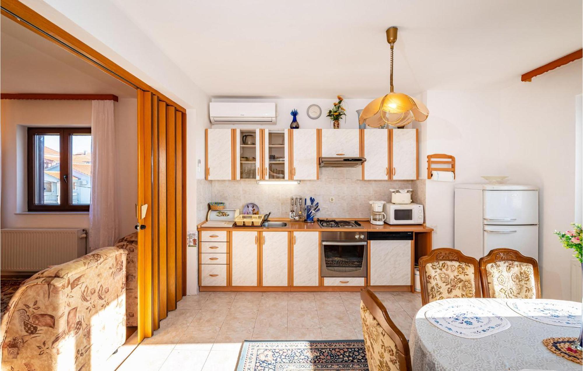 2 Bedroom Cozy Apartment In Zadar Extérieur photo
