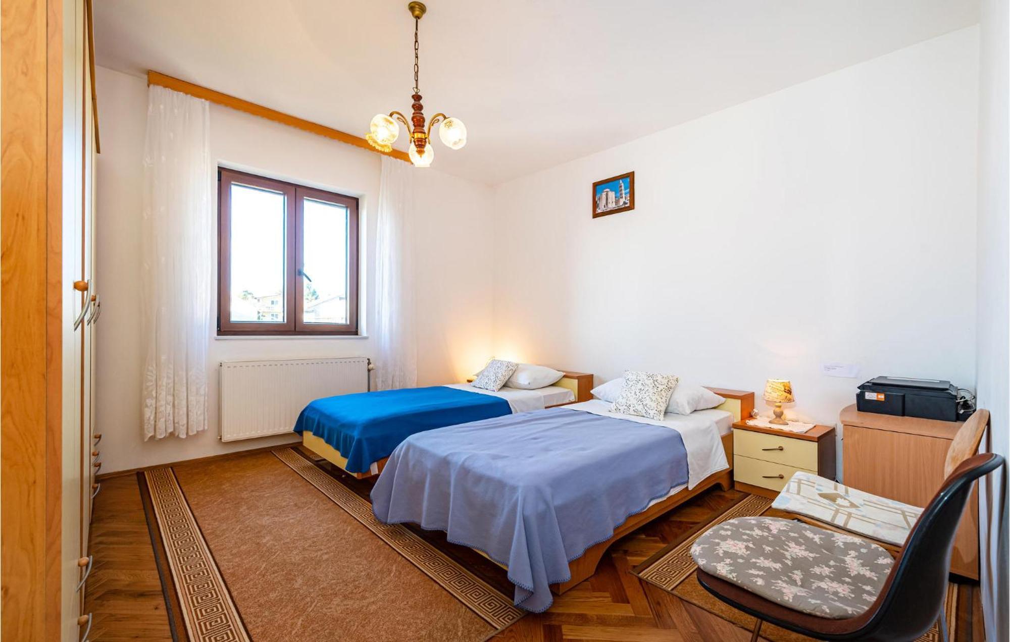 2 Bedroom Cozy Apartment In Zadar Extérieur photo