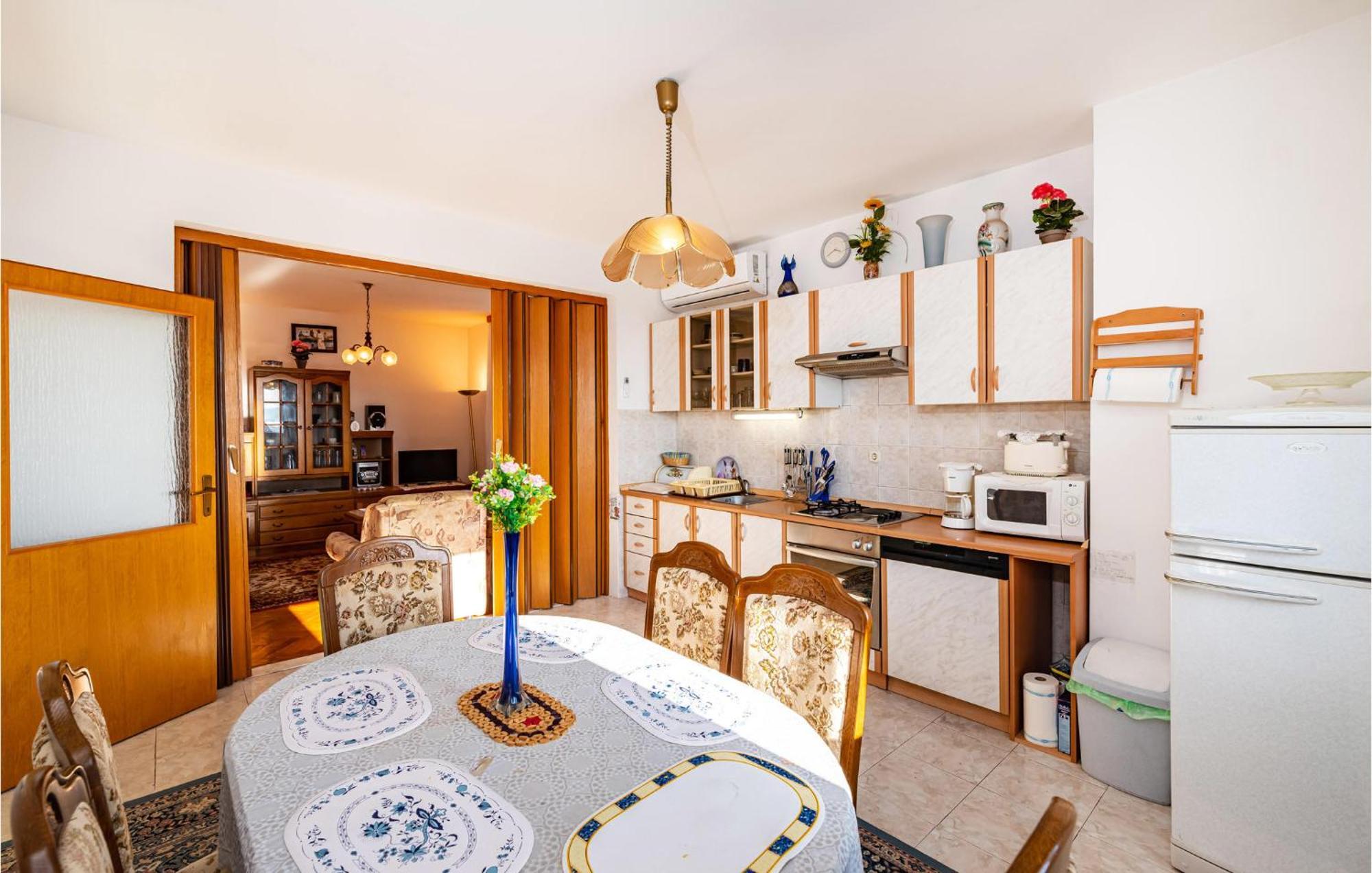 2 Bedroom Cozy Apartment In Zadar Extérieur photo