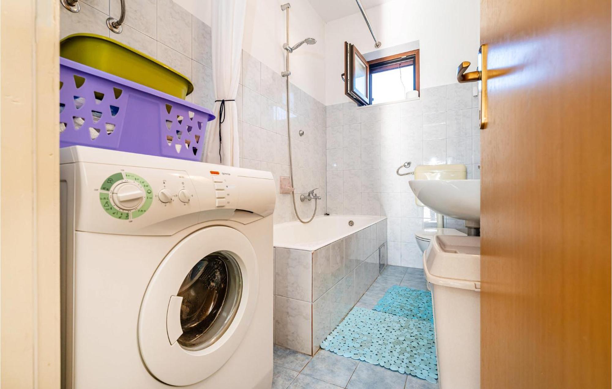 2 Bedroom Cozy Apartment In Zadar Extérieur photo