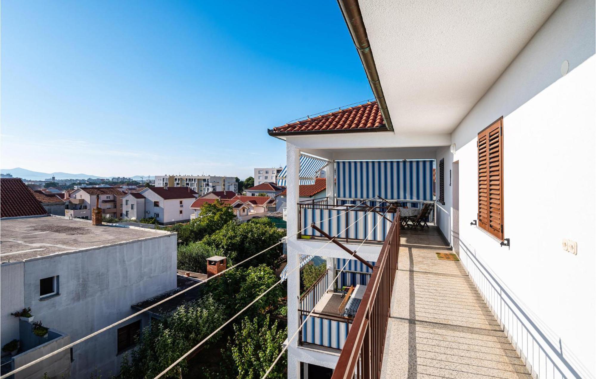 2 Bedroom Cozy Apartment In Zadar Extérieur photo